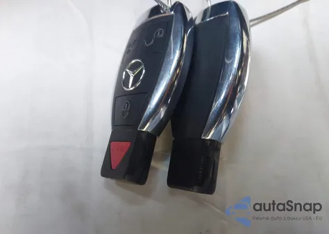 2015 Mercedes-Benz E 350 4Matic z USA, uszkodzony, nr VIN WDDHF8JB5FB089437